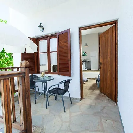 F & B Summer Collection - Flats بيت للعطل *