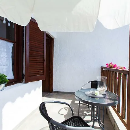 F & B Summer Collection - Flats Ferienhaus *